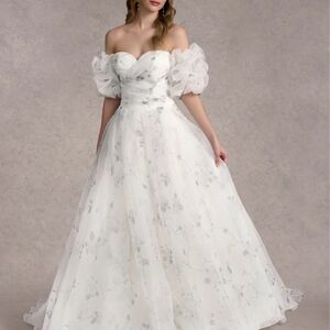 Elegant Off-Shoulder White Floral Wedding Dress